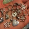 8 silver tone LOVE & TRUST snag free Knitting markers - Image 4